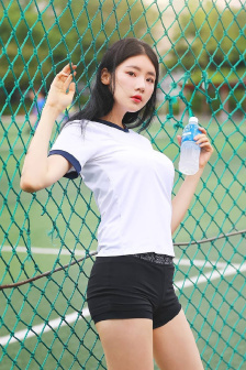 低头看我是怎么c哭你的良