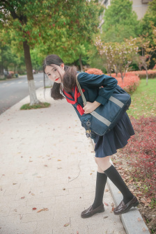 美女暴光